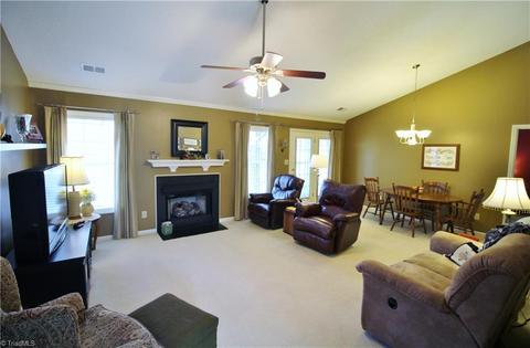 3937 Cobblestone Bend Dr, High Point, NC 27265 photo 2