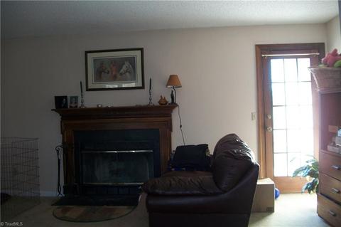 427 Comanche Dr, Advance, NC 27006 photo 5