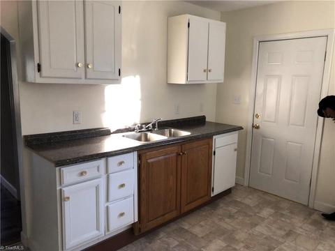 526 Walnut St, High Point, NC 27260 photo 6