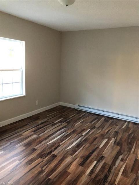 526 Walnut St, High Point, NC 27260 photo 2