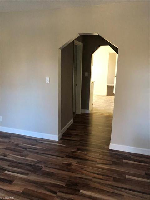 526 Walnut St, High Point, NC 27260 photo 4
