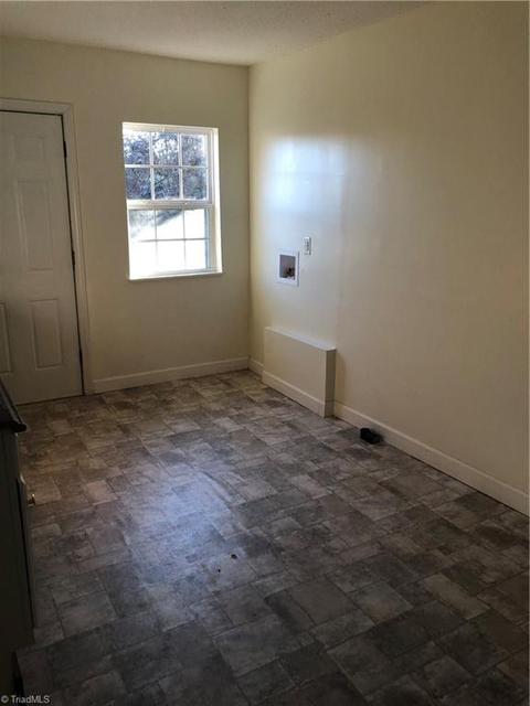 526 Walnut St, High Point, NC 27260 photo 5