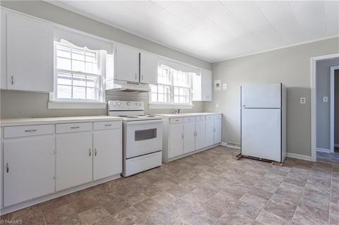 601 E Lexington Ave, High Point, NC 27262 photo 6