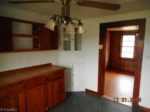 128 York Farm Ln, Harmony, NC 28634 photo 11