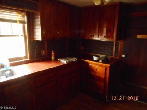 128 York Farm Ln, Harmony, NC 28634 photo 10