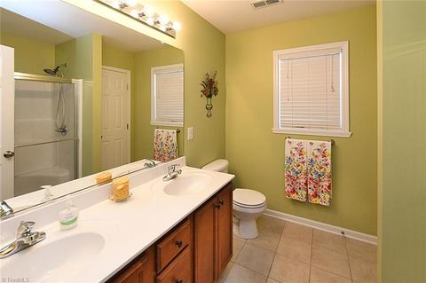 656 Chas Ct, High Point, NC 27265 photo 14