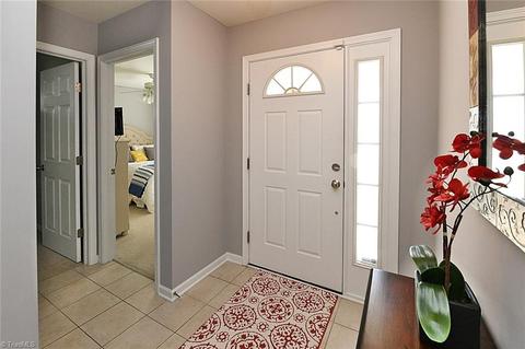 656 Chas Ct, High Point, NC 27265 photo 2