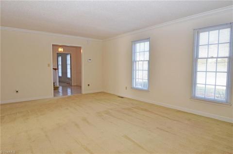 7008 Ashburn Cir, Clemmons, NC 27012 photo 4