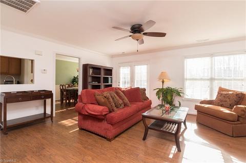 3808 Eagles View Ct, High Point, NC 27265 photo 4