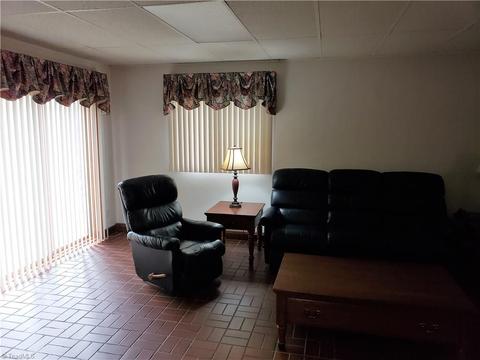 1034 County Line Rd, Harmony, NC 28634 photo 4