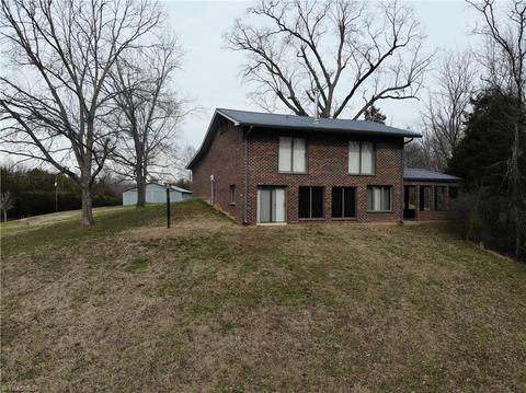 1034 County Line Rd, Harmony, NC 28634 photo 1