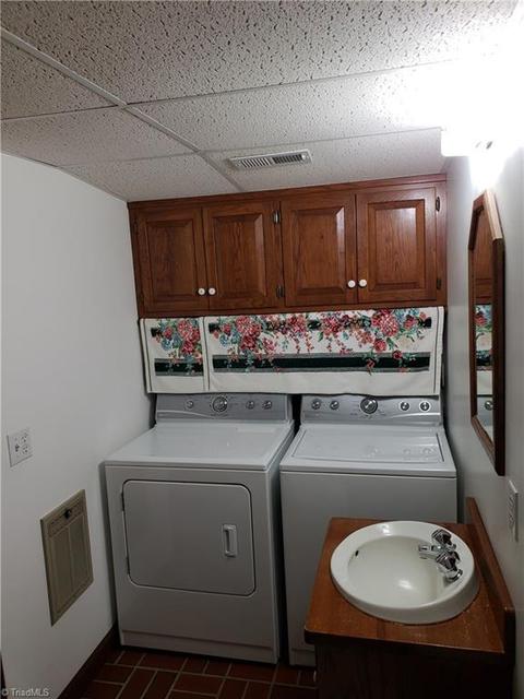 1034 County Line Rd, Harmony, NC 28634 photo 11