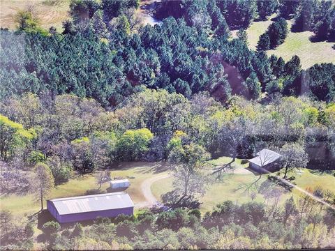 1034 County Line Rd, Harmony, NC 28634 photo 25