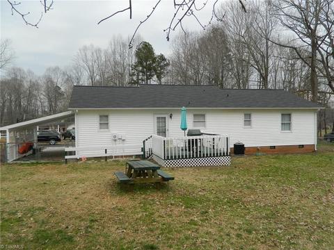 4411 Hunters Run, Trinity, NC 27370 photo 3