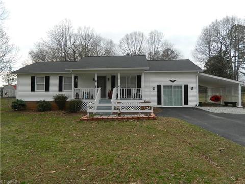 4411 Hunters Run, Trinity, NC 27370 photo 1