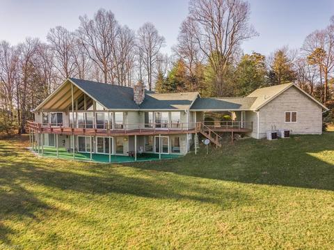 37 Graypointe Ln, Roaring Gap, NC 28668 photo 6