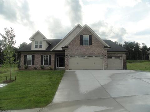 2815 Fallin Ct, High Point, NC 27262 photo 1