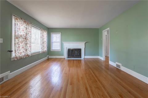801 Sunset Dr, High Point, NC 27262 photo 4
