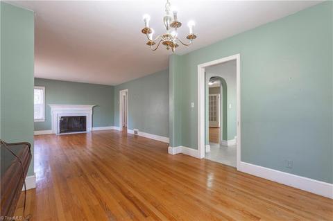 801 Sunset Dr, High Point, NC 27262 photo 5