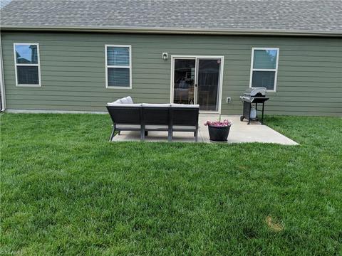 3282 Lock Erne Ave, Kannapolis, NC 28081 photo 4
