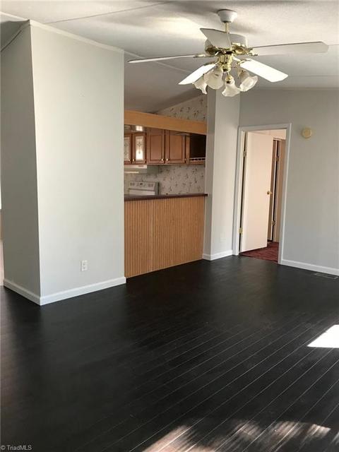 6802 Wright Rd, Thomasville, NC 27360 photo 2