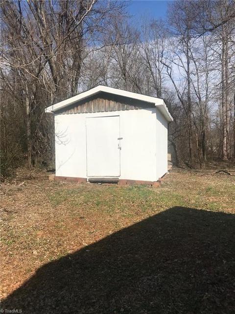 6802 Wright Rd, Thomasville, NC 27360 photo 16