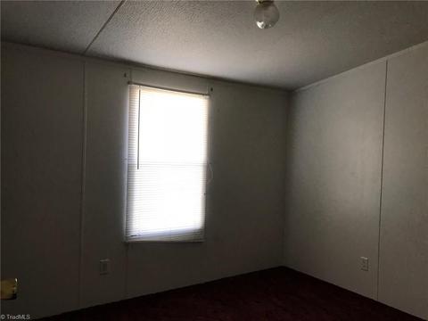 6802 Wright Rd, Thomasville, NC 27360 photo 11