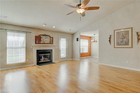 3978 Sorrell Ct, High Point, NC 27265 photo 4