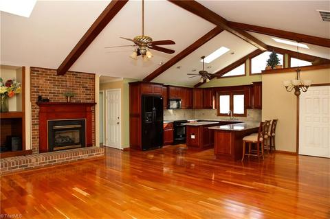 7507 Everson Rd, Summerfield, NC 27358 photo 3