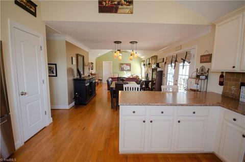 2914 Clear Ridge Dr, Trinity, NC 27370 photo 7