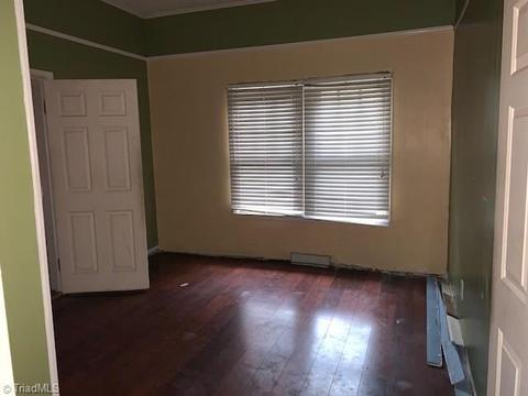 207 Spring St, Thomasville, NC 27360 photo 9