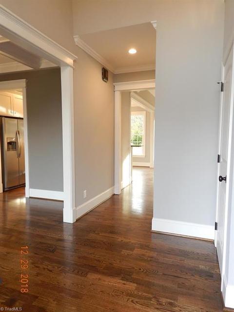 364 Burberry Dr, Purlear, NC 28665 photo 2