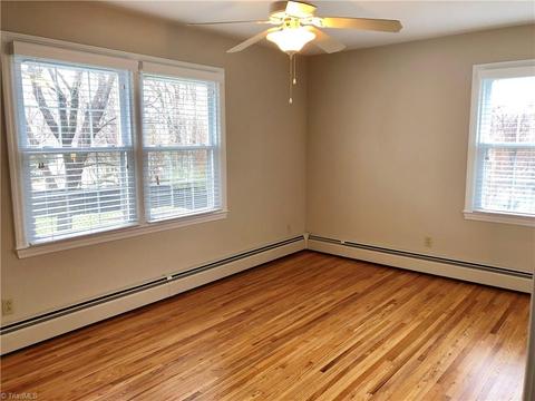 1824 Chestnut Dr, High Point, NC 27262 photo 21