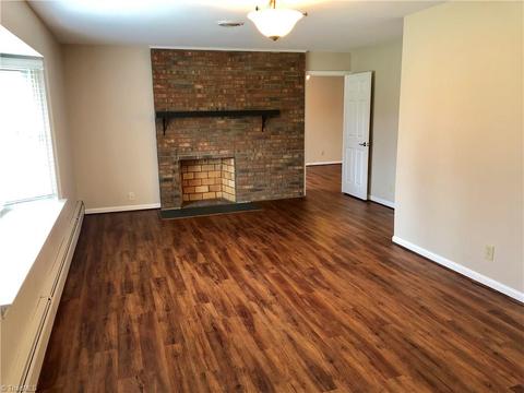 1824 Chestnut Dr, High Point, NC 27262 photo 7