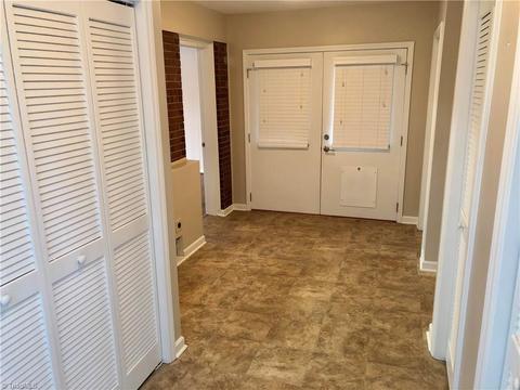 1824 Chestnut Dr, High Point, NC 27262 photo 17