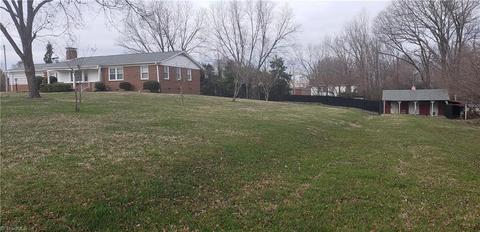 1824 Chestnut Dr, High Point, NC 27262 photo 23