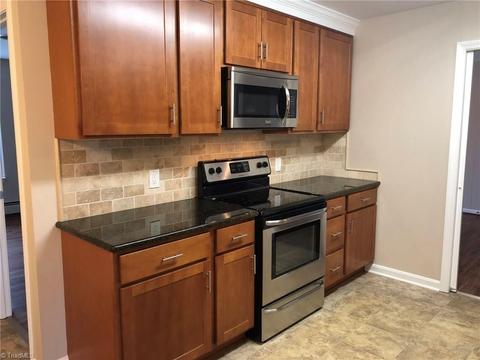 1824 Chestnut Dr, High Point, NC 27262 photo 13