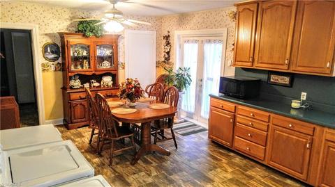 820 Graylyn Dr, High Point, NC 27263 photo 6