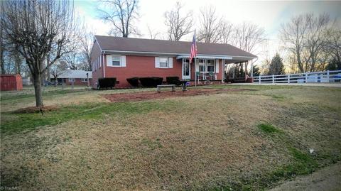 820 Graylyn Dr, High Point, NC 27263 photo 20