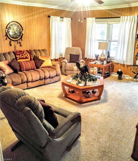 820 Graylyn Dr, High Point, NC 27263 photo 5