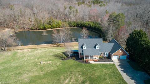 4881 Hampton Rd, Clemmons, NC 27012 photo 3