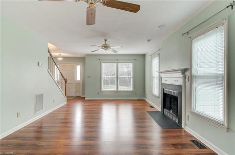4307 Chilton Way, High Point, NC 27265 photo 4