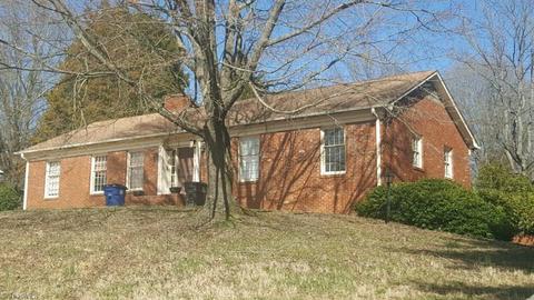 2715 Farmbrook Rd, Winston Salem, NC 27103 photo 1