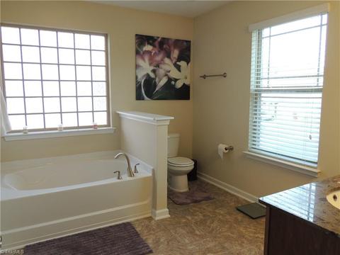 6723 Planters Dr, High Point, NC 27265 photo 16