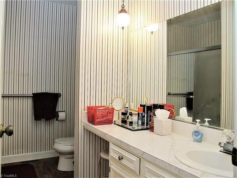 2885 Farmbrook Rd, Winston Salem, NC 27103 photo 13