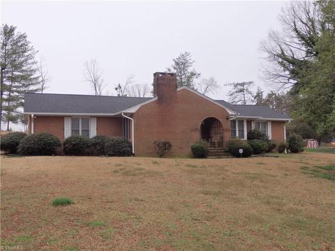 1101 Denton Rd, Denton, NC 27239 photo 1