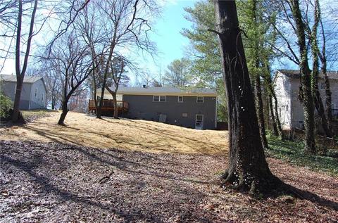 812 Pine Circle Dr, High Point, NC 27265 photo 15