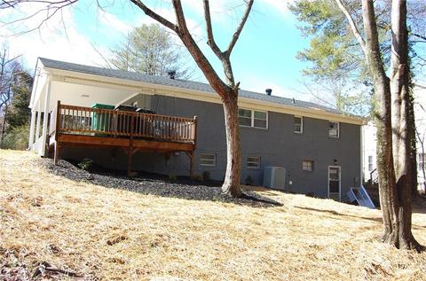 812 Pine Circle Dr, High Point, NC 27265 photo 17