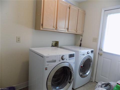 4101 Braddock Rd, High Point, NC 27265 photo 9