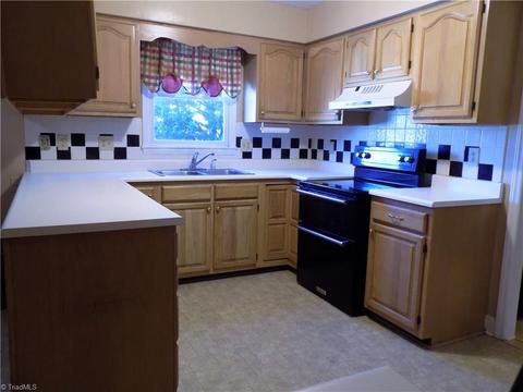 4101 Braddock Rd, High Point, NC 27265 photo 6